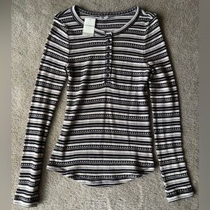 Lucky Brand Black & Cream Striped Button Top | Size M | Long Sleeve Knit
